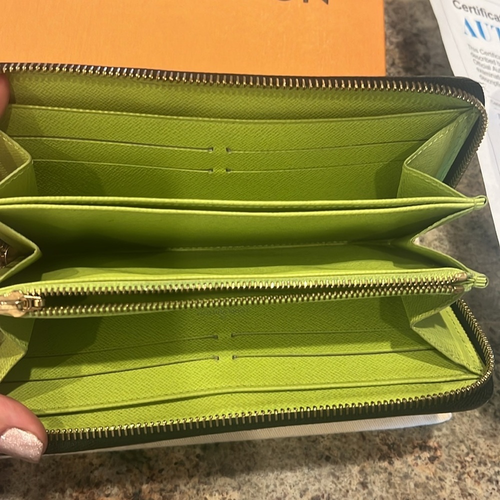 Louis Vuitton Mirakami Zippy Wallet Lime Inside Authentic w/ COA - Picture 7 of 11
